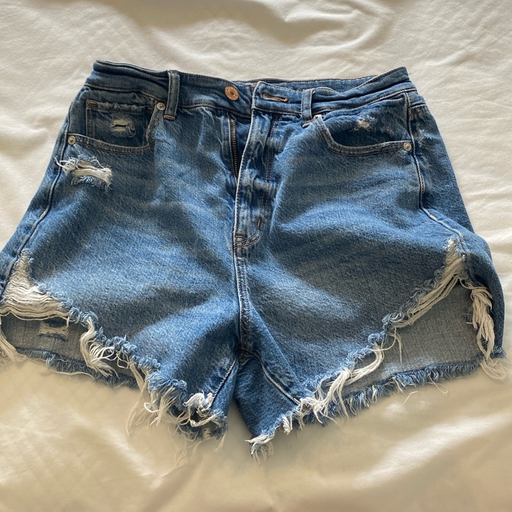 Good condition Jean shorts. 4 inch inseam.